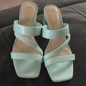 Women's sandals
